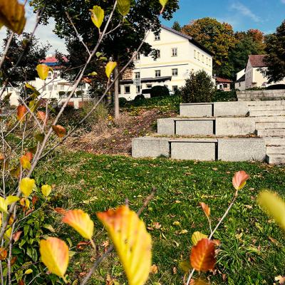 Gasthof Ansicht im Herbst